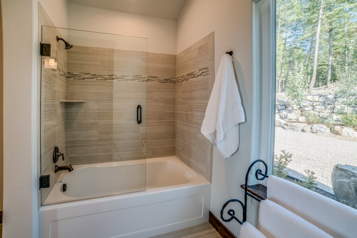 Shower & Tub Installation in Boulder Flats